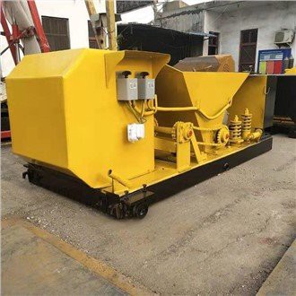 Máquina para fabricar muros de hormigón prefabricado